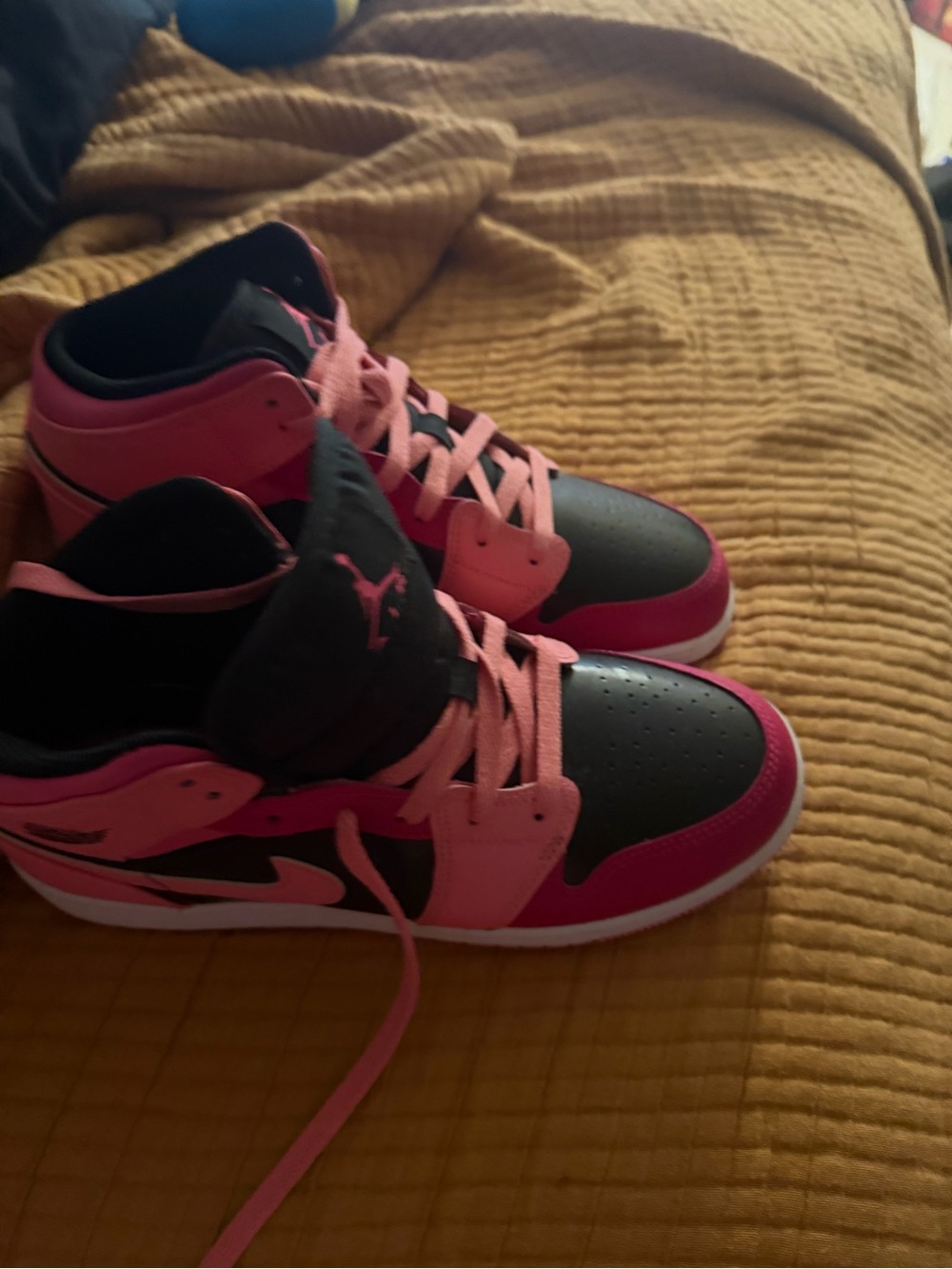 Nike High-Top Sneakers in Black & Pink - Picture 2 of 3